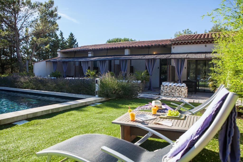 L'Auberge De L'Aubergine Eygalières Quarto foto